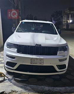 جیپ گراند شیرۆکی
